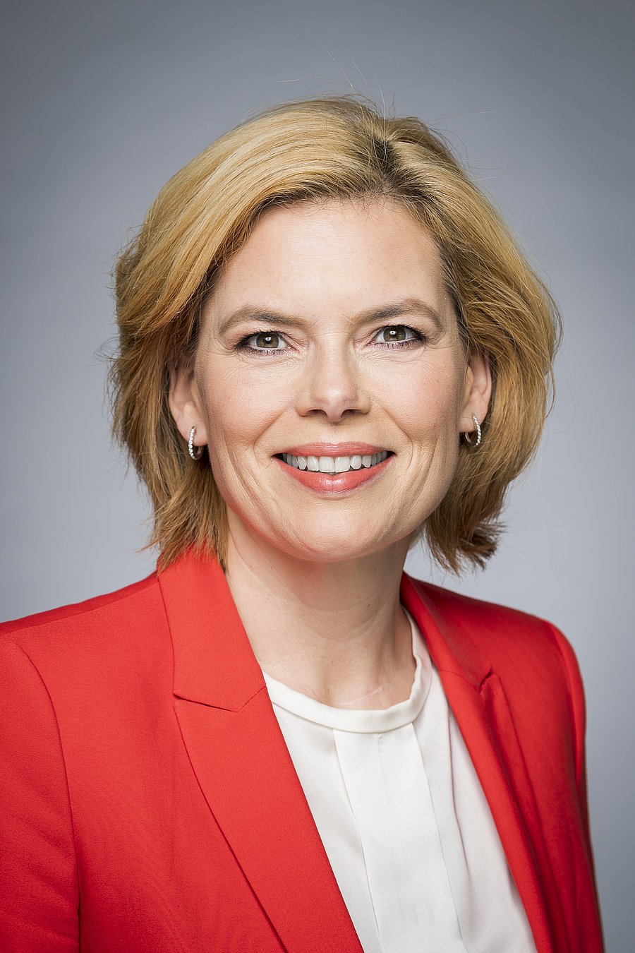 Porträt der Bundesministerin Klöckner